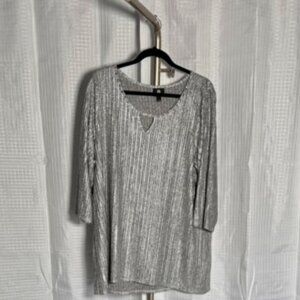 Shiny Silver 3/4 Sleeve Blouse – 2X ✨